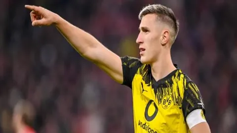 多特蒙德三连败后与奥格斯堡战平