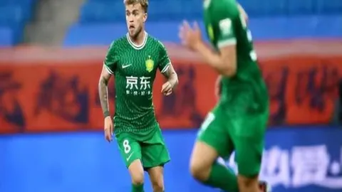 激战昨日，6胜4平豪取2分优势！这位最强者名至实归吗？揭秘战绩背后的惊人真相！