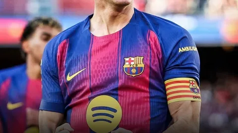 “塞尔吉尼奥社交平台晒蓉城战前团队照，喜迎国安处子秀新篇章”